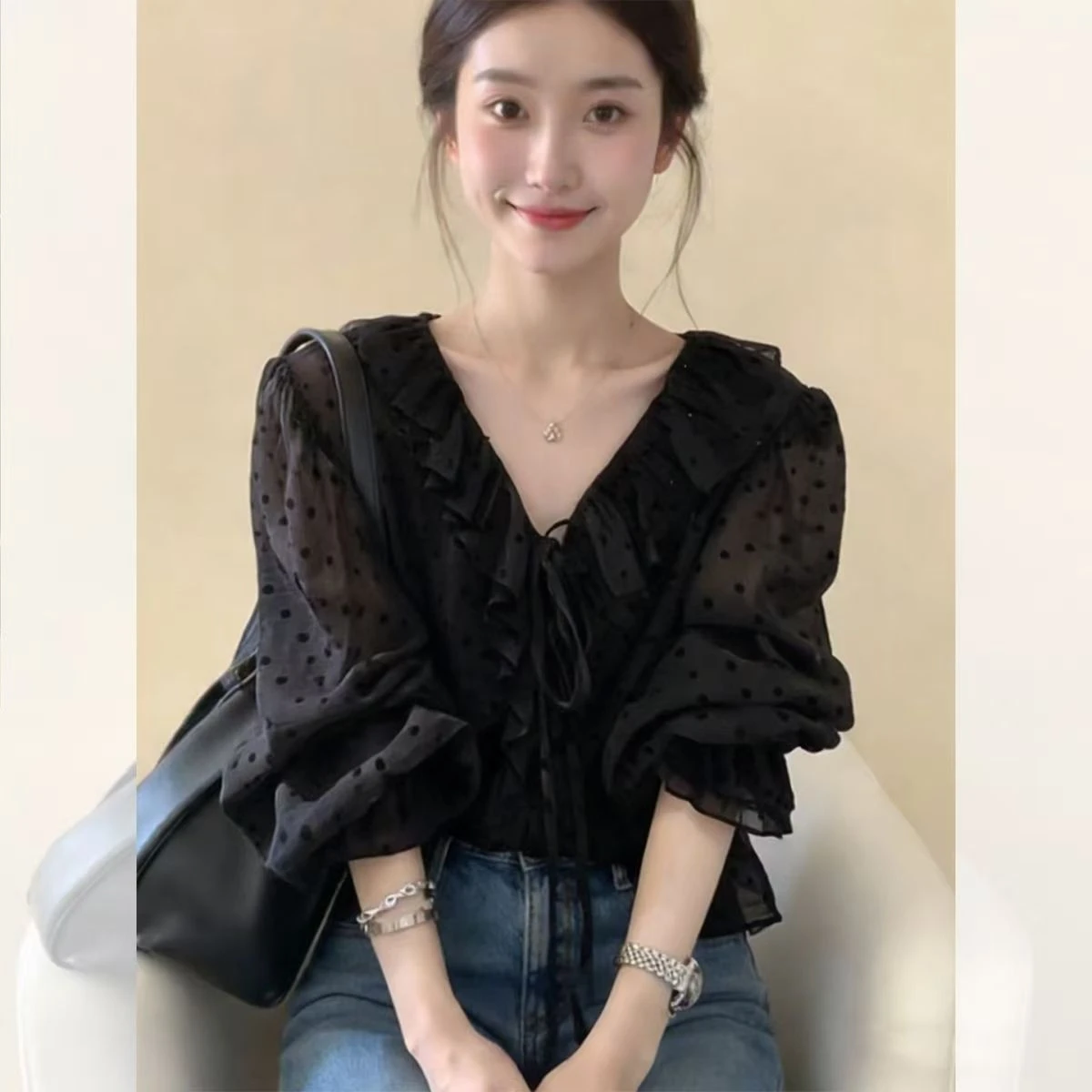 Miu Style Polka Dot Long Sleeve Women's Shirt Spring Summer New Fashion Elegant Lace Trim Top Korean Version Slim Fit V Neck
Miu Style Polka Dot Long Sleeve Women's Shirt Spring Summer New Fashion Elegant Lace Trim Top Korean Version Slim Fit V Neck