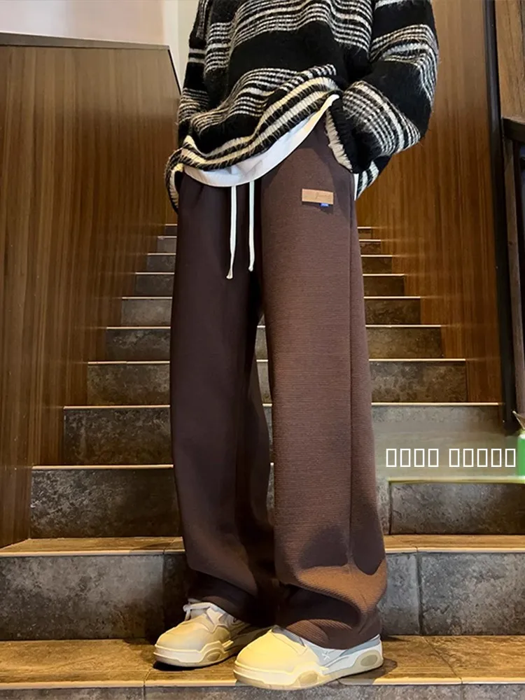 Мужские зимние повседневные брюки из коричневого бархата в американском ретро-стиле, модные прямые длинные брюки от трендового бренда
Мужские зимние повседневные брюки из коричневого бархата в американском ретро-стиле, модные прямые длинные брюки от трендового бренда