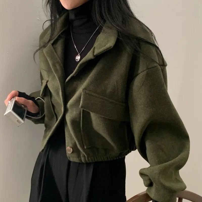 Autumn and Winter Loose Wool Coat for Women's Pocket Stand Collar Top Long Sleeve Button Hong Kong Style Wool Coat
Autumn and Winter Loose Wool Coat for Women's Pocket Stand Collar Top Long Sleeve Button Hong Kong Style Wool Coat