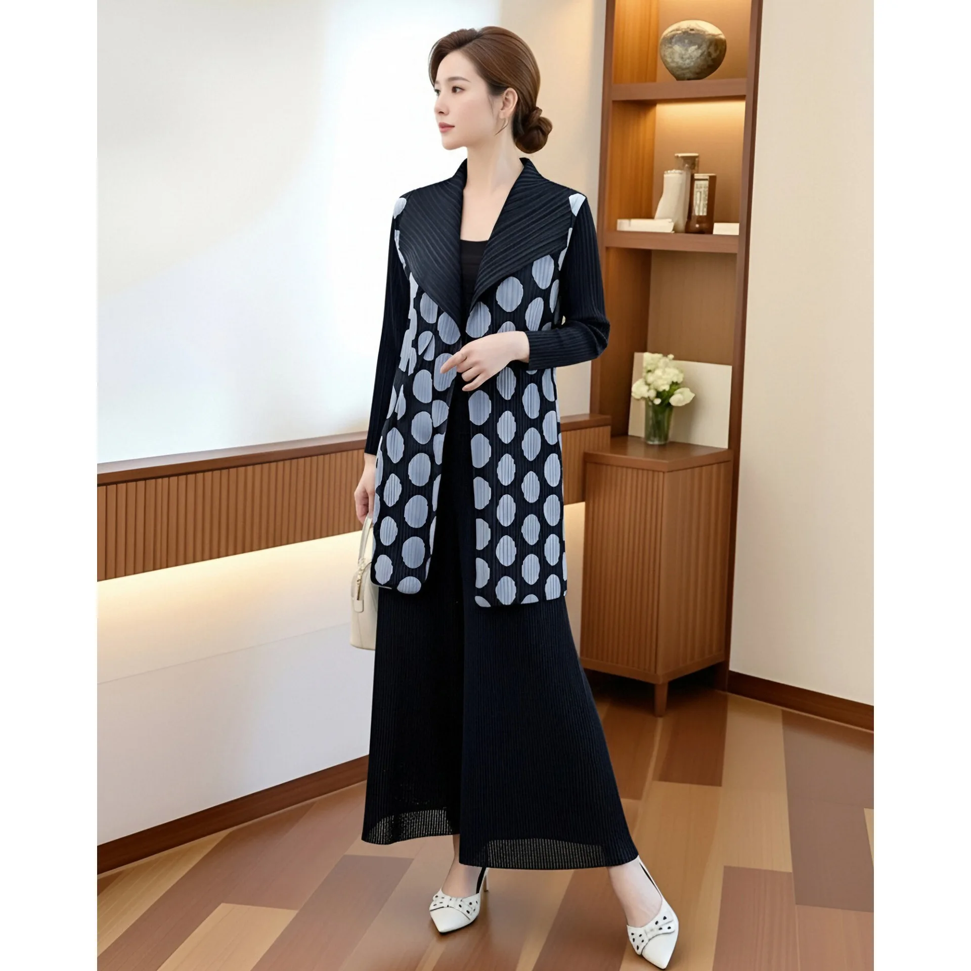 Miyake Folds 2026 Spring and Autumn New Shirt Female Light Luxury Ageing Foreign Gas Thin Jacket Loose Cardigan Outer Cloak
Miyake Folds 2026 Spring and Autumn New Shirt Female Light Luxury Ageing Foreign Gas Thin Jacket Loose Cardigan Outer Cloak