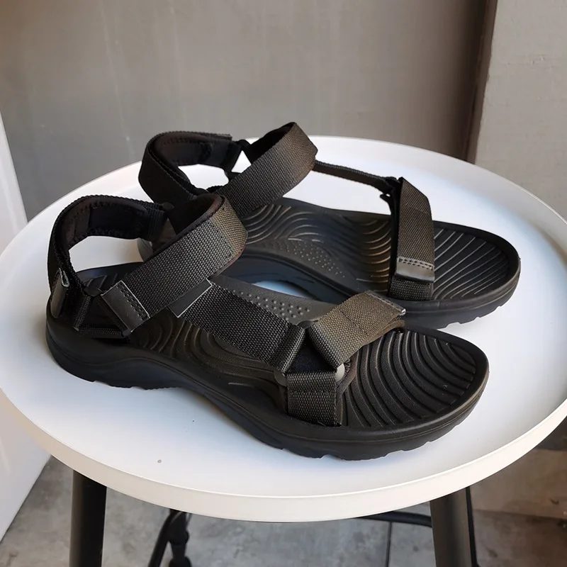 Ribbon sandals men's Velcro outer wear Roman beach shoes sports slippers personalized large size
Ribbon sandals men's Velcro outer wear Roman beach shoes sports slippers personalized large size