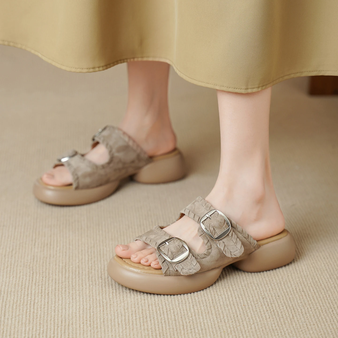 Genuine Leather Sheepskin Women's Sandals,Roman Style Thick Bottom Slip-On Platform Women's Slippers,Summer Heels Womens Shoes
Genuine Leather Sheepskin Women's Sandals,Roman Style Thick Bottom Slip-On Platform Women's Slippers,Summer Heels Womens Shoes