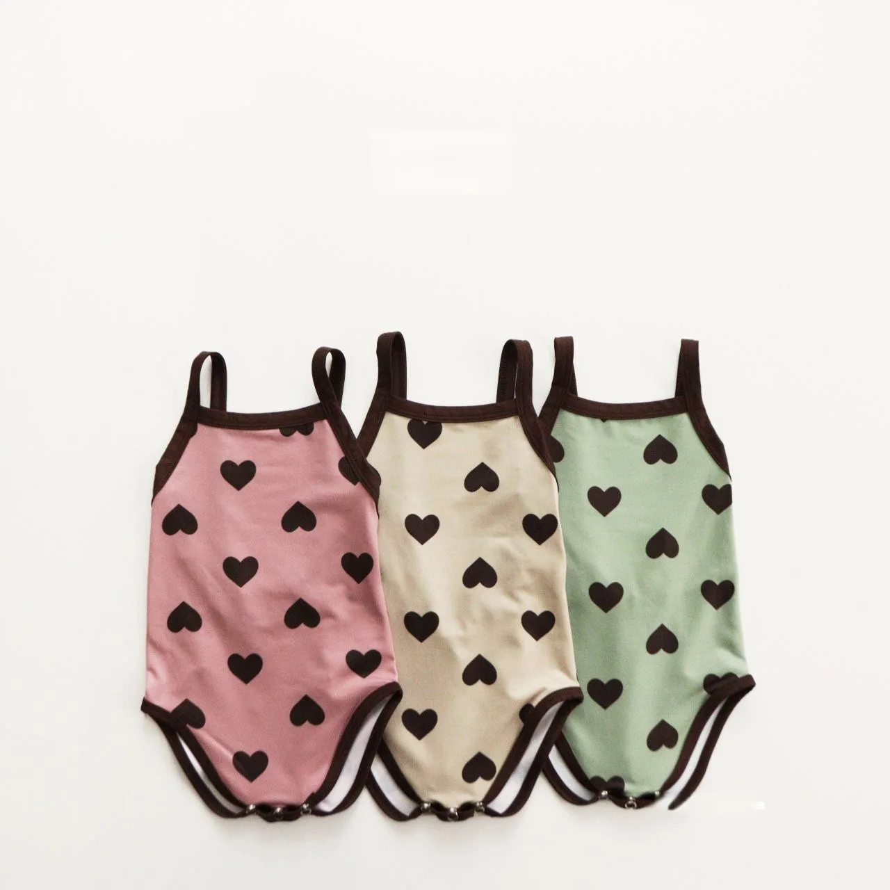Korean-style Baby Swimsuit 2026 Summer New Baby Girl's Swimwear Cute Heart Print Sling One-piece Swimming Jumpsuit with Hat
Korean-style Baby Swimsuit 2026 Summer New Baby Girl's Swimwear Cute Heart Print Sling One-piece Swimming Jumpsuit with Hat