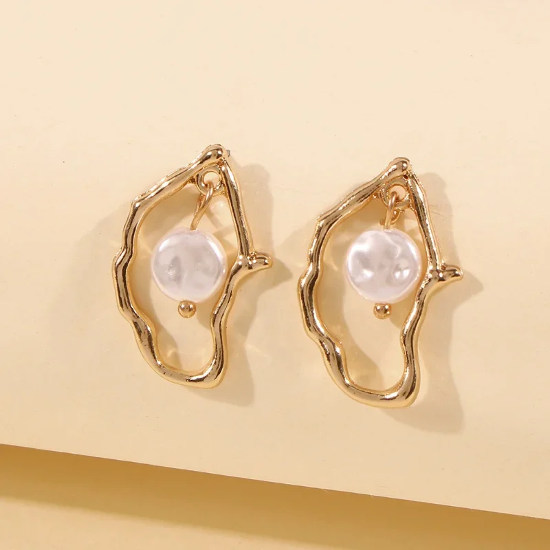 Light Luxury Pop Irregular Imitation Pearls Gold Stainless Steel Dangle Earrings for Women Geometric Fashion Trend Jewelry Gifts
Light Luxury Pop Irregular Imitation Pearls Gold Stainless Steel Dangle Earrings for Women Geometric Fashion Trend Jewelry Gifts
