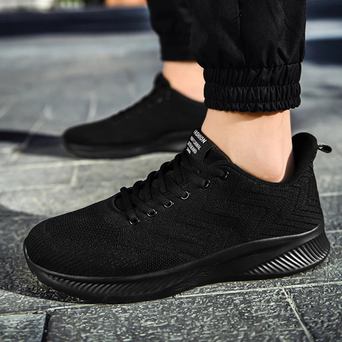 Мужские легкие дышащие кроссовки из сетки для бега, повседневные нескользящие кеды на шнуровке для прогулок на улице, черные
Мужские легкие дышащие кроссовки из сетки для бега, повседневные нескользящие кеды на шнуровке для прогулок на улице, черные