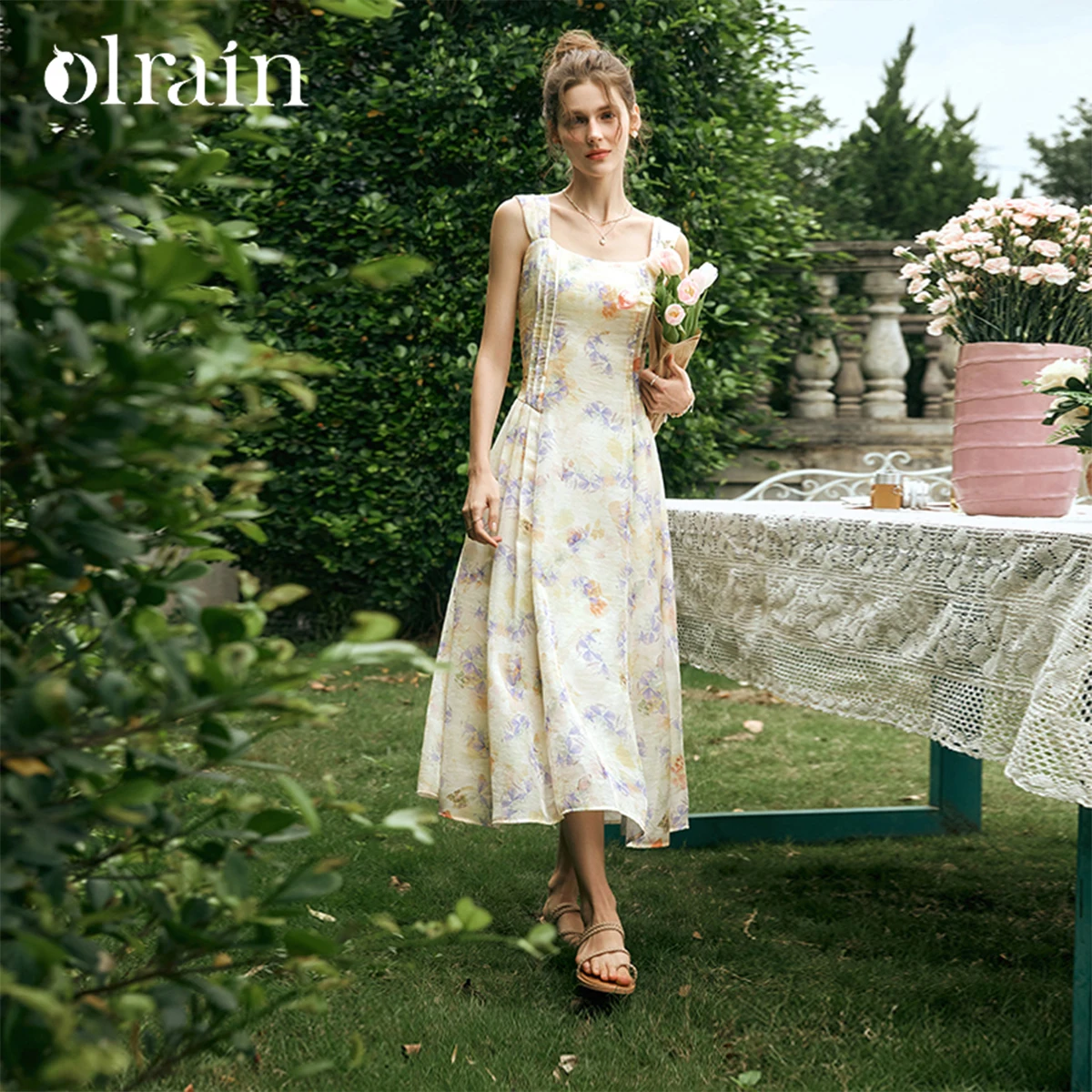 OLrain Women's French Floral Sleeveless Dress Elegant Square Neck Wide Strap Hand Pleated Side Spring A-Line Dress O24XL91885
OLrain Women's French Floral Sleeveless Dress Elegant Square Neck Wide Strap Hand Pleated Side Spring A-Line Dress O24XL91885