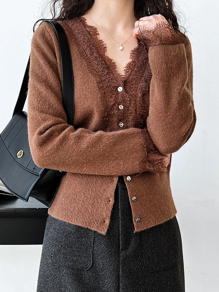 Coffee Vintage Lace Spliced Knitting Cardigan Sweater V-Neck Long Sleeve Women New Fashion Tide Spring Autumn O635
Coffee Vintage Lace Spliced Knitting Cardigan Sweater V-Neck Long Sleeve Women New Fashion Tide Spring Autumn O635