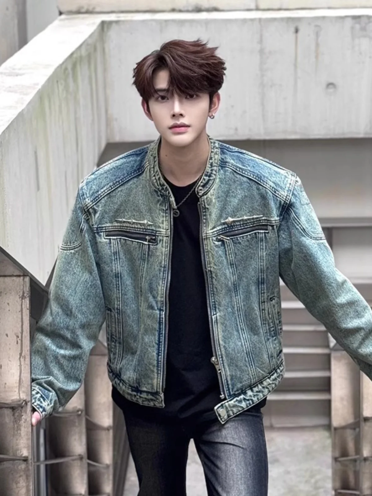 American High Street Style Denim Padded Shoulder Jacket Men's Autumn Zipper Design Stand Collar Trendy Short Top
American High Street Style Denim Padded Shoulder Jacket Men's Autumn Zipper Design Stand Collar Trendy Short Top