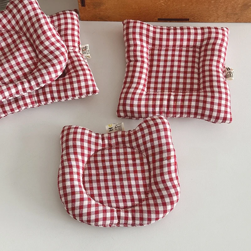 Red And White Plaid Cloth Coaster Ins Sle Korean High Aesthetic Square Dining Table Tea Cup Mat Anti Slip Heat Resistant Ma...
Red And White Plaid Cloth Coaster Ins Sle Korean High Aesthetic Square Dining Table Tea Cup Mat Anti Slip Heat Resistant Ma...