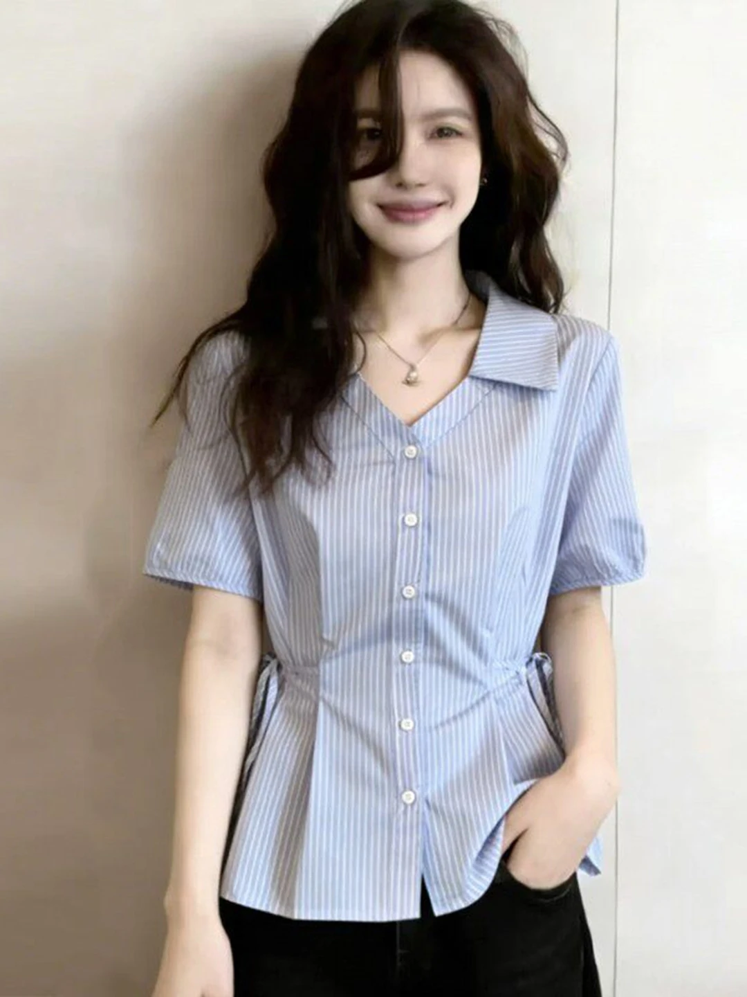 Elegant Blue Striped Short Sleeve Shirt Women's Summer plus Size Waist Cinching Tummy Covering Belted Top Korean Style Commute
Elegant Blue Striped Short Sleeve Shirt Women's Summer plus Size Waist Cinching Tummy Covering Belted Top Korean Style Commute