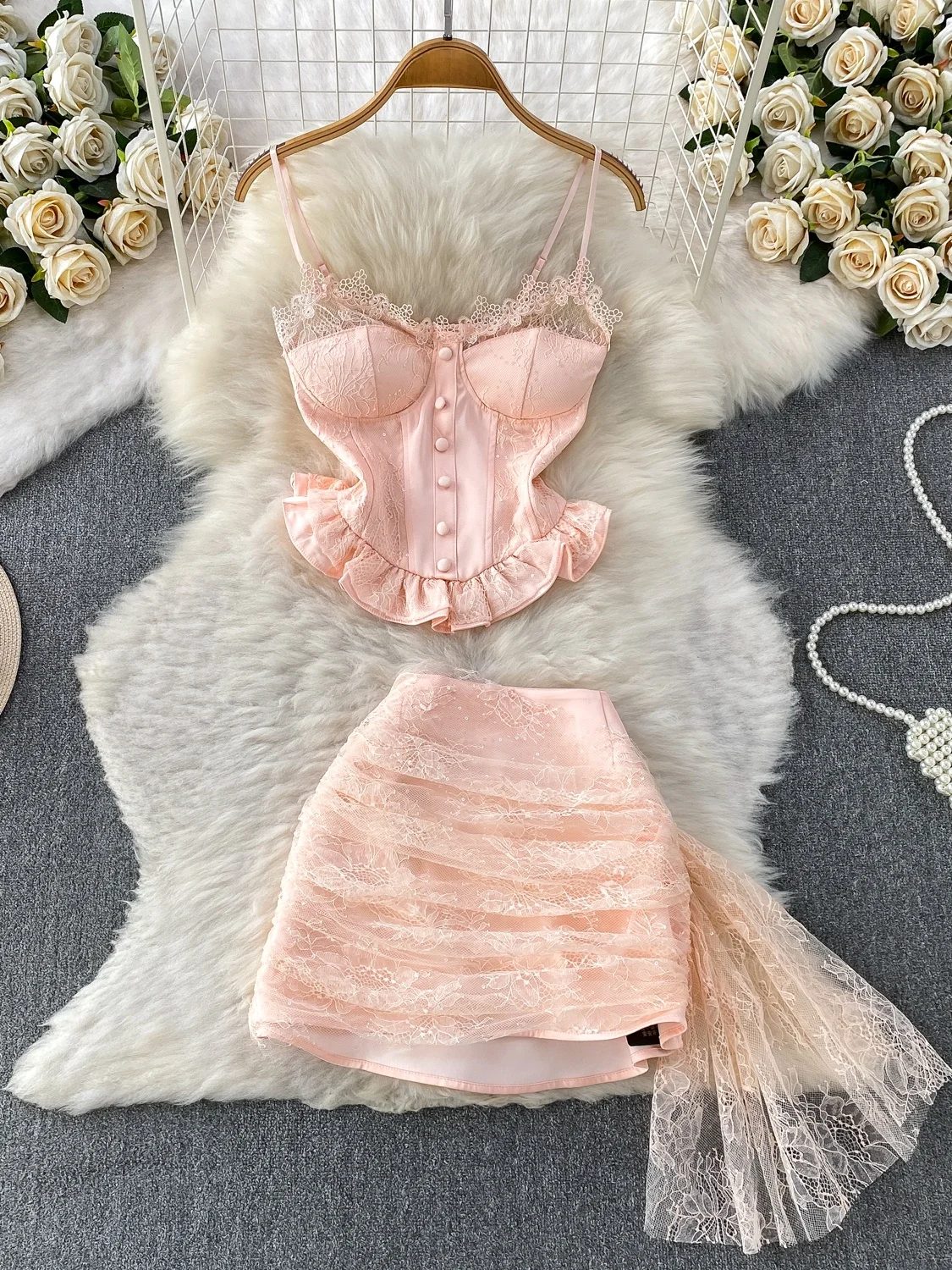 Sweet Girl Style Lace Splice Waist Slimming Tube Top Strap Dress with Pleated Short Skirt Set High Waist Bells Slim Fit
Sweet Girl Style Lace Splice Waist Slimming Tube Top Strap Dress with Pleated Short Skirt Set High Waist Bells Slim Fit