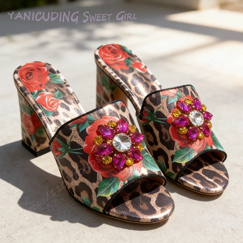 Этнические красочные сандалии с кристаллами для женщин, на массивном каблуке, с принтом красных роз, леопардовым узором и цветочным принтом, пляжная обувь для отпуска, для девушек
Этнические красочные сандалии с кристаллами для женщин, на массивном каблуке, с принтом красных роз, леопардовым узором и цветочным принтом, пляжная обувь для отпуска, для девушек