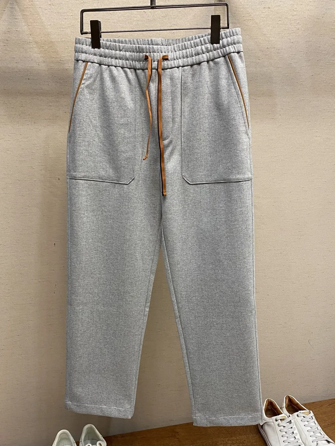 Busin повседневные мужские брюки с прямыми штанинами, однотонные простые повседневные брюки LP, новые повседневные брюки из дышащего хлопка
Busin повседневные мужские брюки с прямыми штанинами, однотонные простые повседневные брюки LP, новые повседневные брюки из дышащего хлопка