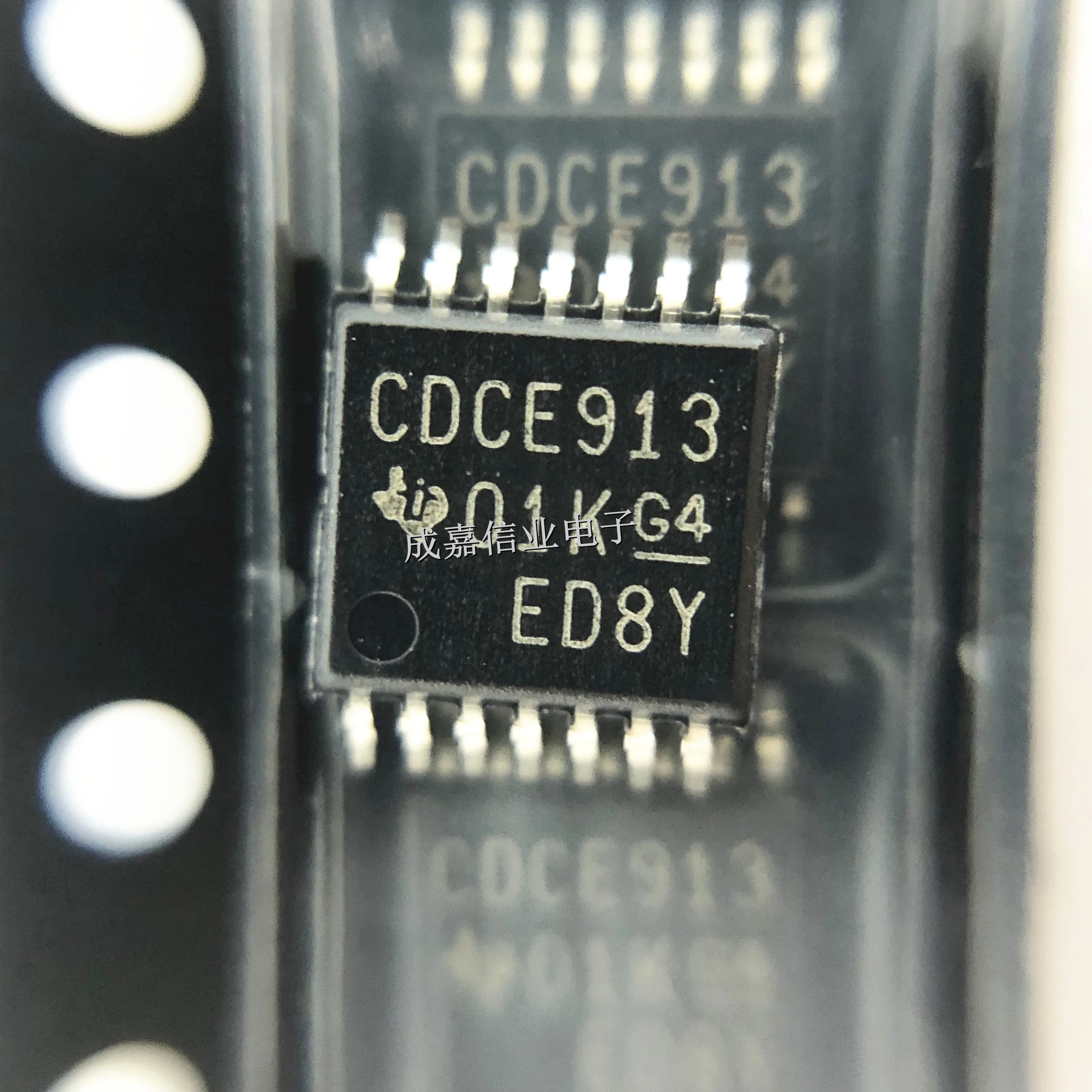 10pcs/Lot CDCE913PWR TSSOP-14 MARKING;CDCE913 Clock Synthesizer / Jitter Cleaner Operating Temperature:- 40 C-+ 85 C
10pcs/Lot CDCE913PWR TSSOP-14 MARKING;CDCE913 Clock Synthesizer / Jitter Cleaner Operating Temperature:- 40 C-+ 85 C