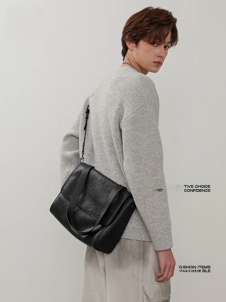 2026 New Men's Bag Retro Design Messenger Crossbody Bag Luxury Sensation Single Shoulder Small Crossbody Commuter Bag T...
2026 New Men's Bag Retro Design Messenger Crossbody Bag Luxury Sensation Single Shoulder Small Crossbody Commuter Bag T...