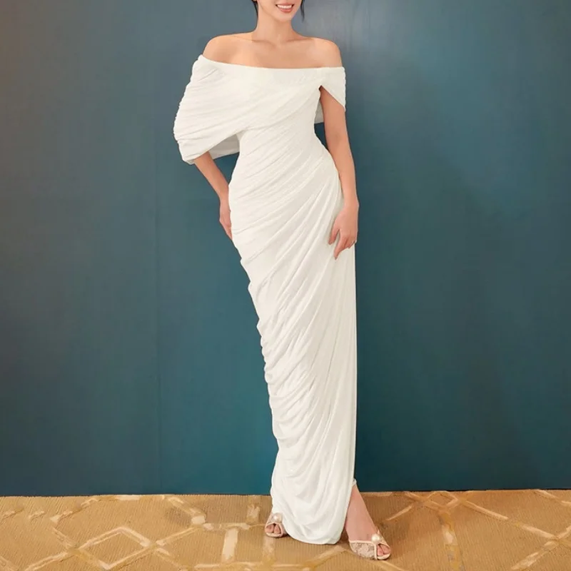 Sexy One-Shoulder Backless Pleated Dress for Hot Girl Irregular Pure Color Design Casual Evening Party Wear for Women
Sexy One-Shoulder Backless Pleated Dress for Hot Girl Irregular Pure Color Design Casual Evening Party Wear for Women