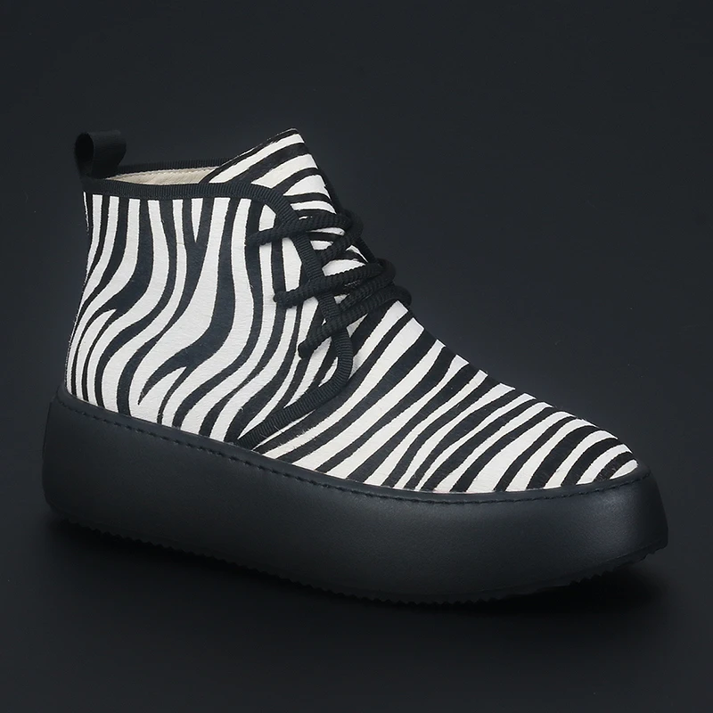British Platform Men's Shoes Real Horse Fur Casual Chelsea Boots Short Leg with Zebra Print Ankle Boots Men's Fashion Shoes
British Platform Men's Shoes Real Horse Fur Casual Chelsea Boots Short Leg with Zebra Print Ankle Boots Men's Fashion Shoes