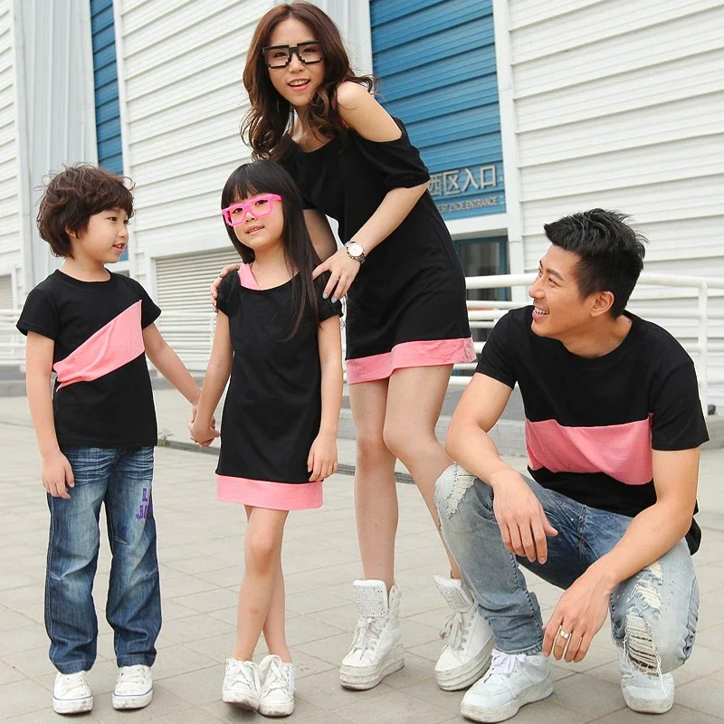 Family matching outfits mother daughter dresses children summer T- shirt dad son kids clothes Mom And Daughter Dress
Family matching outfits mother daughter dresses children summer T- shirt dad son kids clothes Mom And Daughter Dress