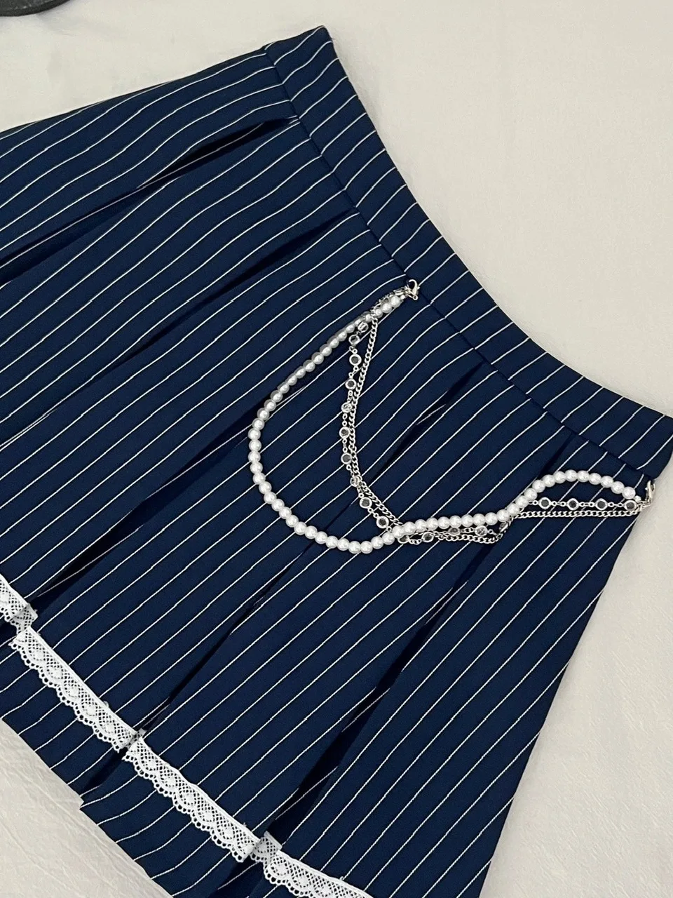 Summer College Sle Women's Faion Set Pure Desire Spicy Girl Bow Tie Lace Trim Waist Crop Top High Waist Pleated Skirt
Summer College Sle Women's Faion Set Pure Desire Spicy Girl Bow Tie Lace Trim Waist Crop Top High Waist Pleated Skirt