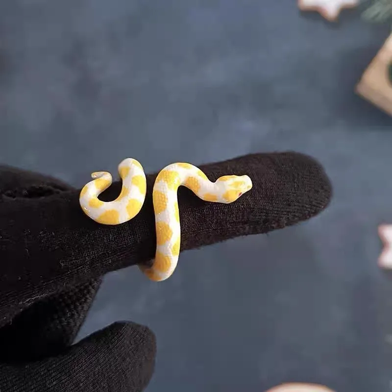 Healing Simulation Corn Snake Open Ring Adjustable Index Finger Ring Niche Ins Style Creative Jewelry
Healing Simulation Corn Snake Open Ring Adjustable Index Finger Ring Niche Ins Style Creative Jewelry