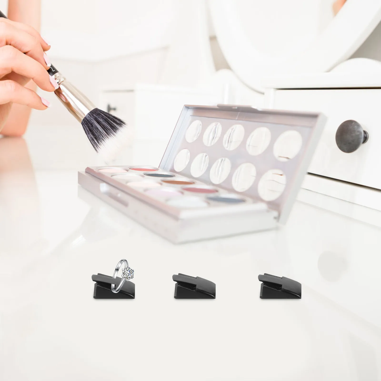 20 шт. Минималистичные пластиковые подставки для колец, простой дизайн, органайзер для ювелирных изделий, держатель для обручальных колец, для продавцов и ритейла
20 шт. Минималистичные пластиковые подставки для колец, простой дизайн, органайзер для ювелирных изделий, держатель для обручальных колец, для продавцов и ритейла