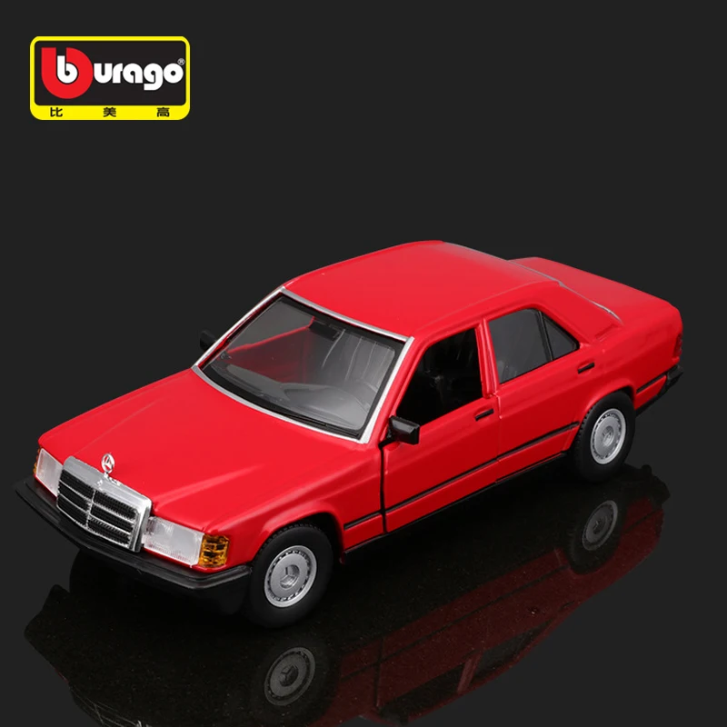 Модель автомобиля Mercedes Benz 190E 1987 в стиле ретро 1:24 Bburago, литой под давлением, роскошный автомобиль, винтажная модель, коллекционная игрушка, орнамент
Модель автомобиля Mercedes Benz 190E 1987 в стиле ретро 1:24 Bburago, литой под давлением, роскошный автомобиль, винтажная модель, коллекционная игрушка, орнамент