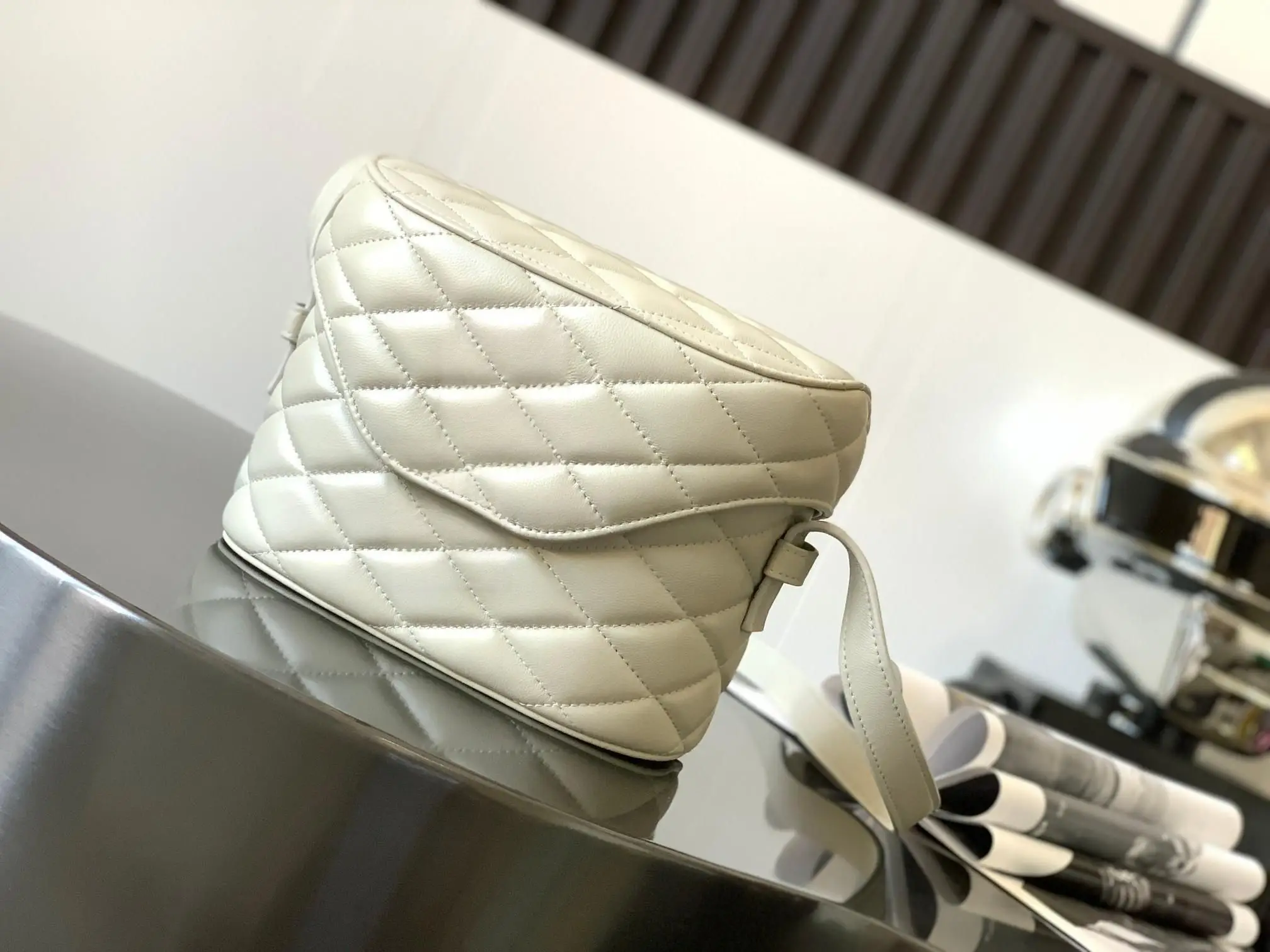 Elegant Mini Shoulder Bag for Women Soft Leather Crossbody Bag Simple Diamond Pattern Casual Fashion Retro Style
Elegant Mini Shoulder Bag for Women Soft Leather Crossbody Bag Simple Diamond Pattern Casual Fashion Retro Style