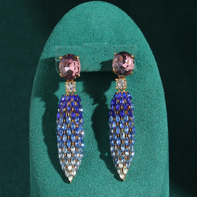 Pendant Women Vintage Long Feather Crystal Drop Earrings Blue And Purple Brand Designer Jewelry Antique Gold Plated Banquet New
Pendant Women Vintage Long Feather Crystal Drop Earrings Blue And Purple Brand Designer Jewelry Antique Gold Plated Banquet New