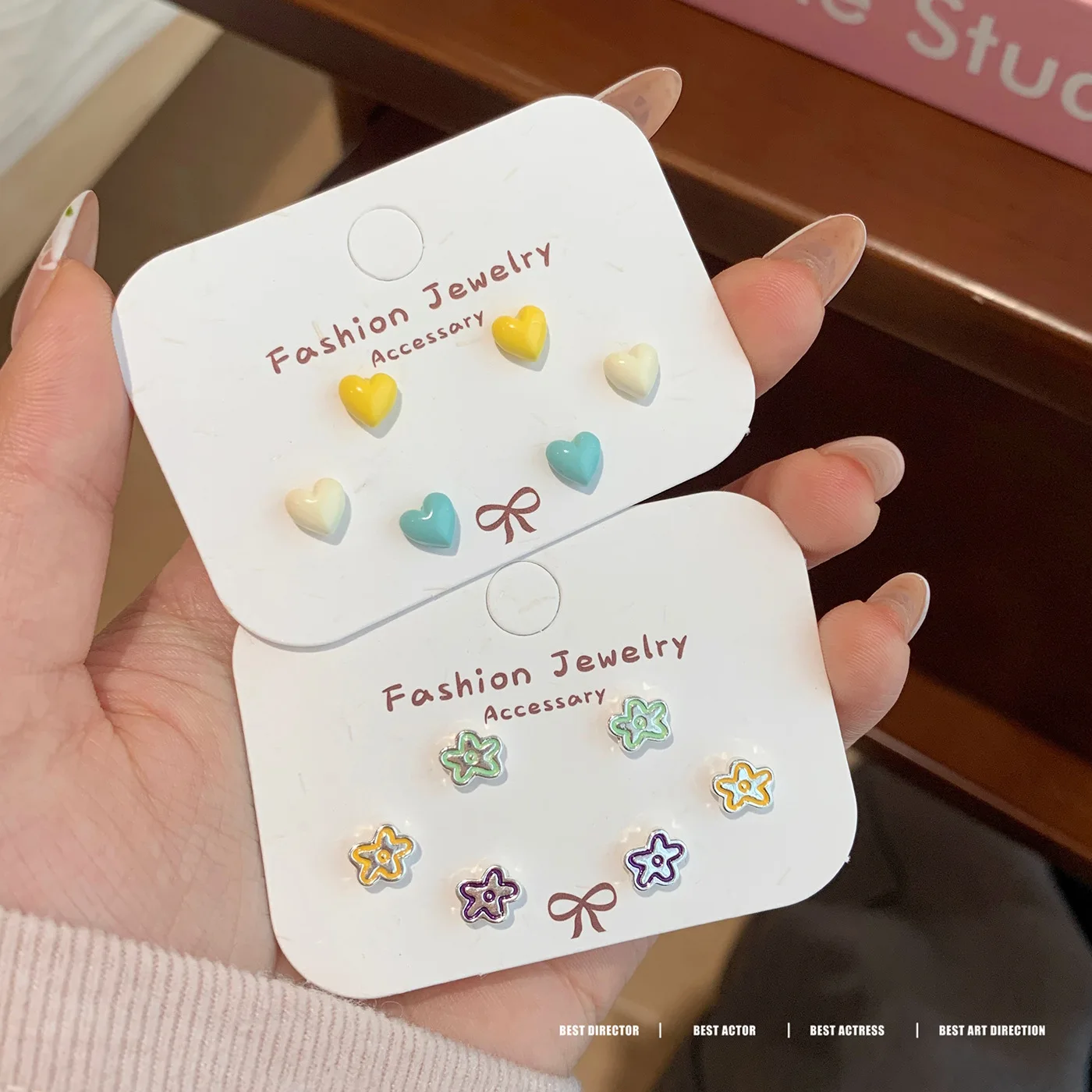 KADRUFI Colorful Cute Star Heart Stud Earrings Set for Women Korean Fashion Girls INS Mini Macaroon Color Beads Earring Jewelry
KADRUFI Colorful Cute Star Heart Stud Earrings Set for Women Korean Fashion Girls INS Mini Macaroon Color Beads Earring Jewelry