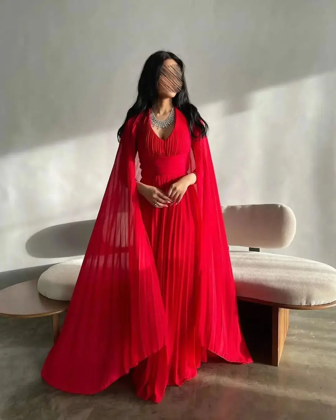 Customized Long Sleeves Prom Dresses V Neck Pleated Chiffon Floor Length Party Dresses Formal Occasion Evening Dresses
Customized Long Sleeves Prom Dresses V Neck Pleated Chiffon Floor Length Party Dresses Formal Occasion Evening Dresses