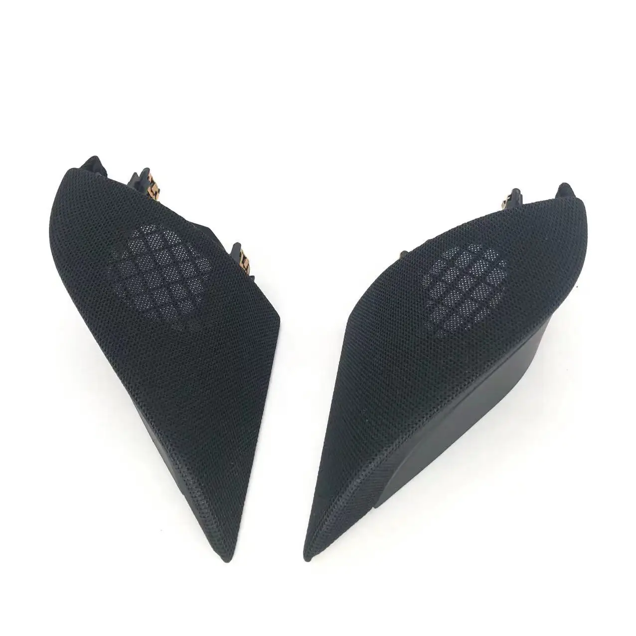 For Tesla MODEL 3 MODEL Y car rearview mirror triangle speaker mesh cover A-pillar tweeter speaker cover
For Tesla MODEL 3 MODEL Y car rearview mirror triangle speaker mesh cover A-pillar tweeter speaker cover