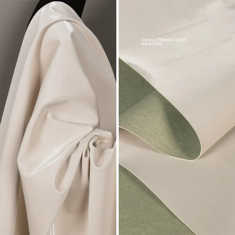 Кожаная ткань, толстая, неэластичная, глянцевая, шелковистая, мягкая кожаная куртка, сумки, швейная ткань, ткань на метр, материал «сделай сам»
Кожаная ткань, толстая, неэластичная, глянцевая, шелковистая, мягкая кожаная куртка, сумки, швейная ткань, ткань на метр, материал «сделай сам»