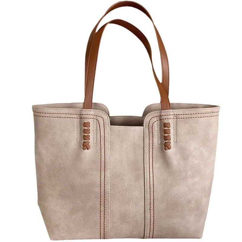 2025 New Korean Style Fashionable, Atmospheric, Simple Tote Bag Retro Large Capacity Handheld Single Shoulder Commuter Bag
2025 New Korean Style Fashionable, Atmospheric, Simple Tote Bag Retro Large Capacity Handheld Single Shoulder Commuter Bag