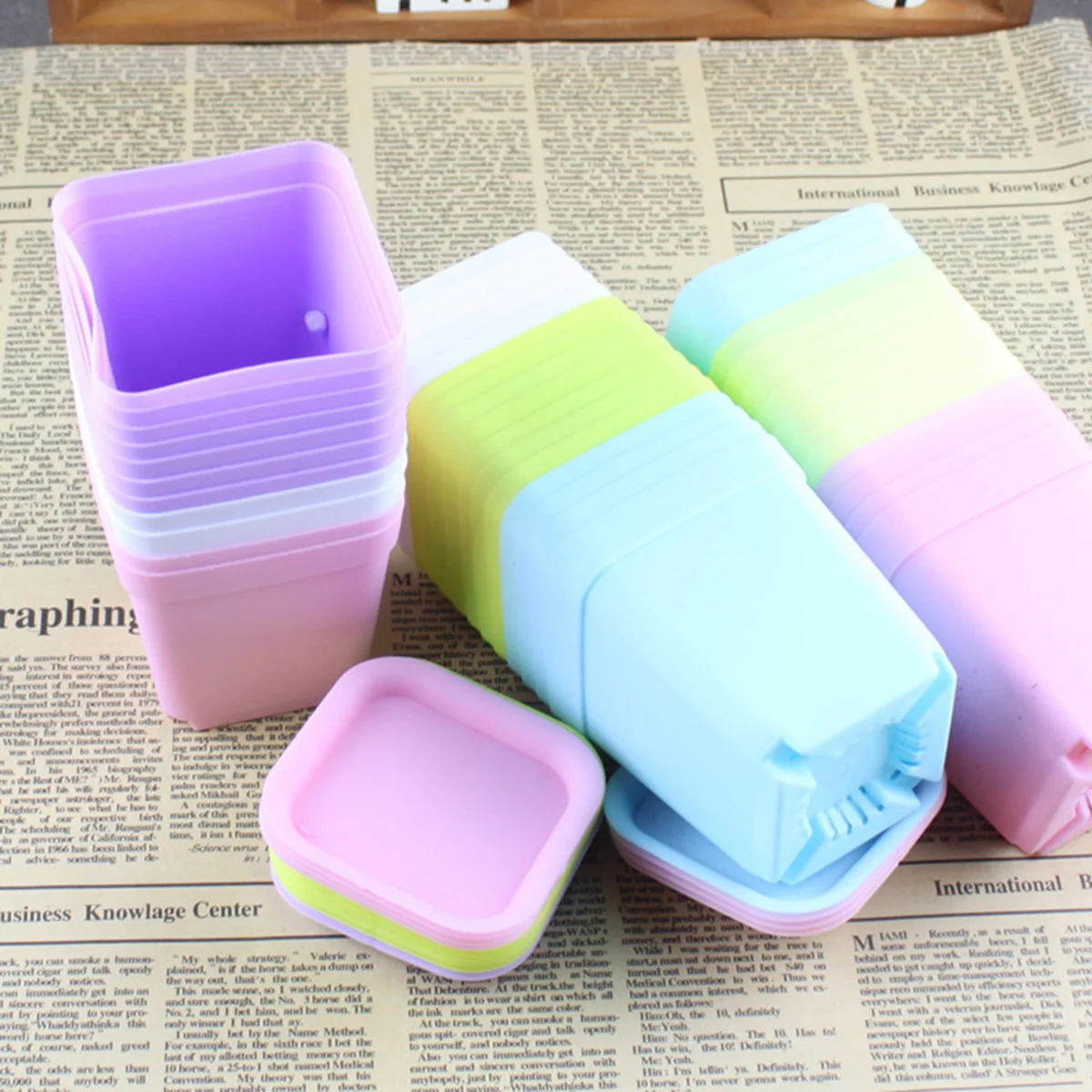 12 Pcs Out Door Decor Flower Pot Decorative Breathable Creative Plant Pots with Drainage
12 Pcs Out Door Decor Flower Pot Decorative Breathable Creative Plant Pots with Drainage