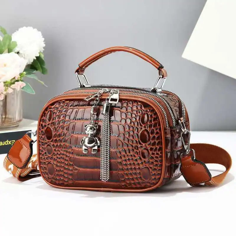 New Fashion Alligator Women Handbags European Design mini Pu Leather Shoulder Bags Female Girl Brand Luxury Crossbody Flap Bag
New Fashion Alligator Women Handbags European Design mini Pu Leather Shoulder Bags Female Girl Brand Luxury Crossbody Flap Bag