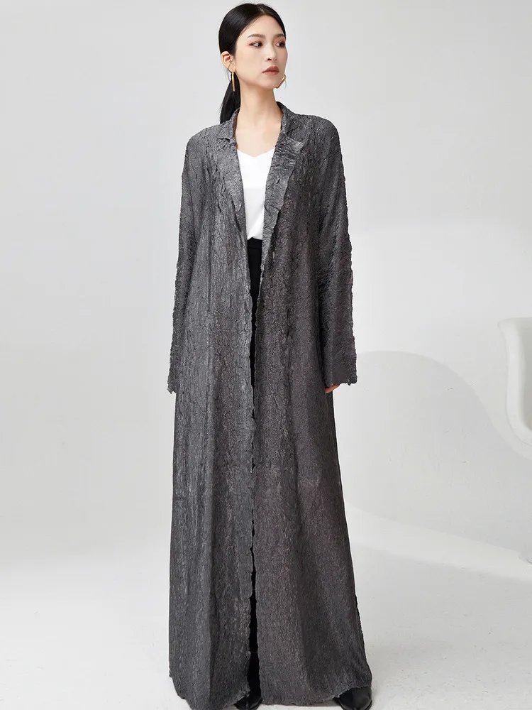 Модный плиссированный дизайн Miyake, длинный кардиган, пальто, женское пальто с зубчатым воротником, однотонная свободная ветровка, офисная женская одежда 2024, осенняя новинка
Модный плиссированный дизайн Miyake, длинный кардиган, пальто, женское пальто с зубчатым воротником, однотонная свободная ветровка, офисная женская одежда 2024, осенняя новинка