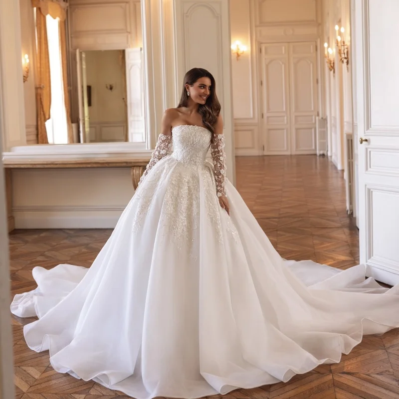 Customized Ball Gown Royal Wedding Dresses Sweetheart Long Sleeve Vestido De beads Luxury flower Made Robe De
Customized Ball Gown Royal Wedding Dresses Sweetheart Long Sleeve Vestido De beads Luxury flower Made Robe De