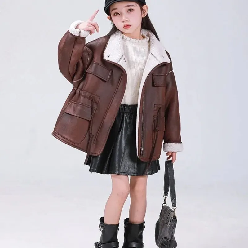 Spring and Autumn Children's Fur Coat Korean Edition Girls' Fur Integrated with Velvet Thick Leather Jacket
Spring and Autumn Children's Fur Coat Korean Edition Girls' Fur Integrated with Velvet Thick Leather Jacket