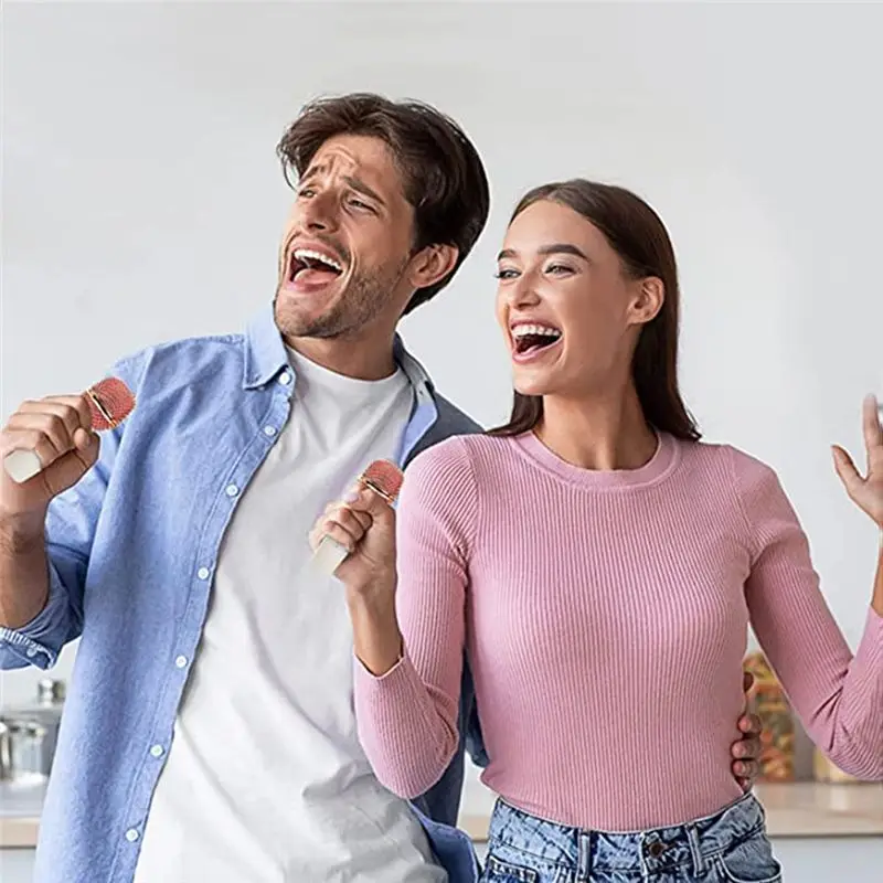 Модный ~ портативный Bluetooth-динамик с набором микрофонов, винтажный Bluetooth-динамик с домашней караоке-машиной (белый)
Модный ~ портативный Bluetooth-динамик с набором микрофонов, винтажный Bluetooth-динамик с домашней караоке-машиной (белый)