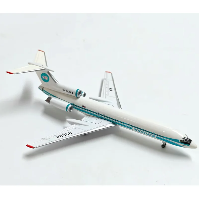 Модель самолета Ту-154М Аэрофлота (Аэрофлот) в масштабе 1:500, литая под давлением, коллекционная, декоративная
Модель самолета Ту-154М Аэрофлота (Аэрофлот) в масштабе 1:500, литая под давлением, коллекционная, декоративная