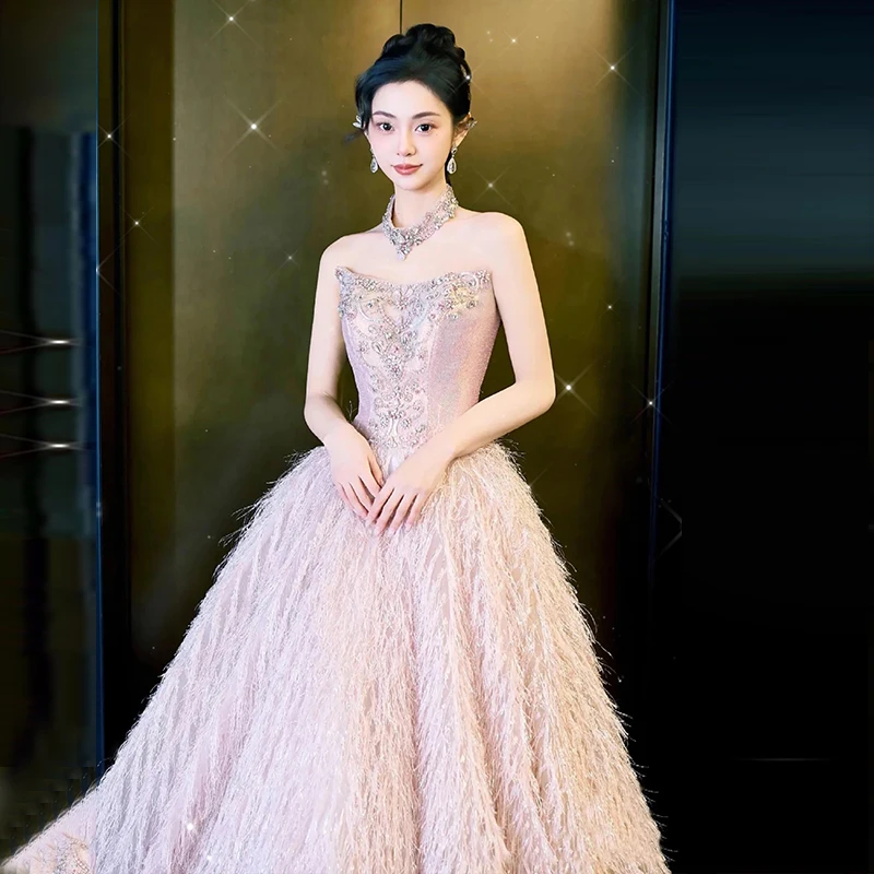 Элегантное вечернее платье на одно плечо для женщин: роскошное, высококлассное, для балов, выступлений, конференций, художественных экзаменов, новинка 2025 года
Элегантное вечернее платье на одно плечо для женщин: роскошное, высококлассное, для балов, выступлений, конференций, художественных экзаменов, новинка 2025 года