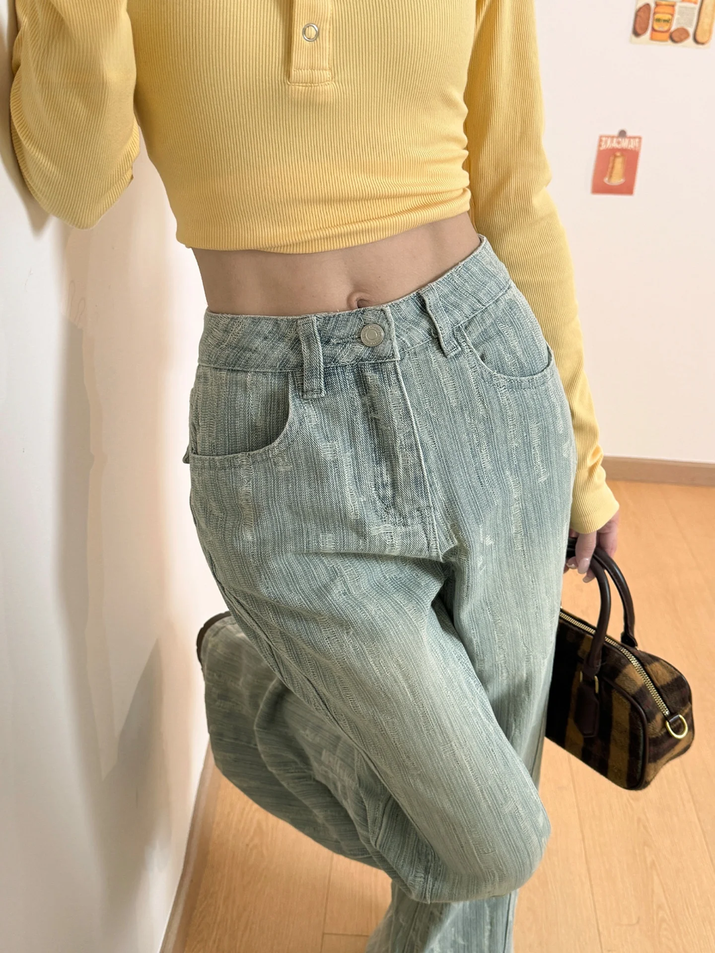 High Waist Hollow out Micro Flared Denim Jeans Women's Spring Summer Turn down Pocket Design Slimming Bell Bottoms
High Waist Hollow out Micro Flared Denim Jeans Women's Spring Summer Turn down Pocket Design Slimming Bell Bottoms