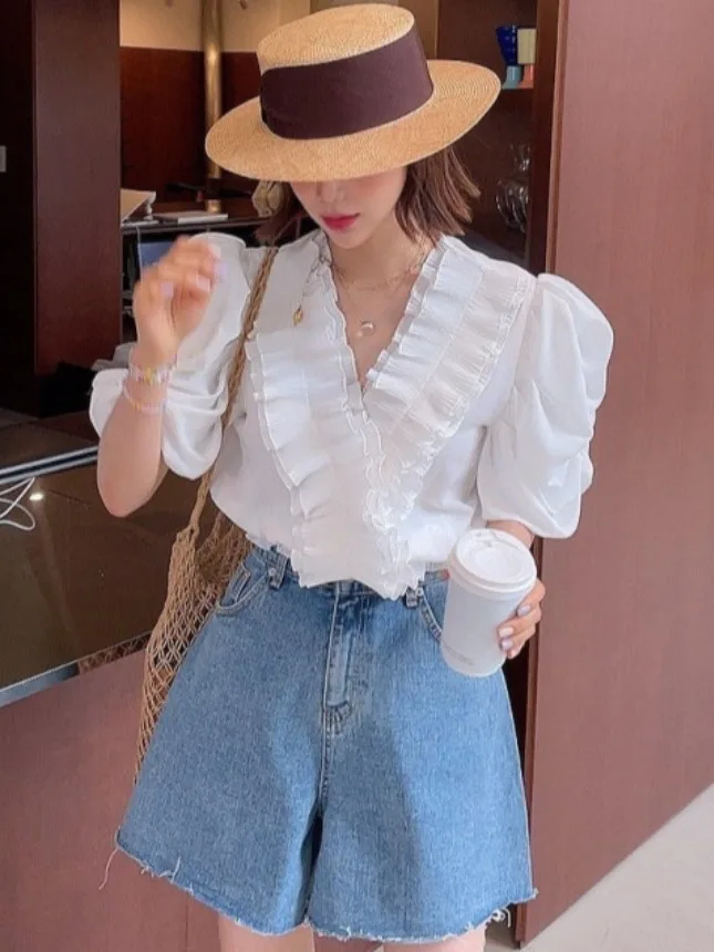 Chic Summer Court Sle V-Ne Splice Design Loose Bubble Sve irt Women's Top Pure Color Commute ort Sve Regular Le...
Chic Summer Court Sle V-Ne Splice Design Loose Bubble Sve irt Women's Top Pure Color Commute ort Sve Regular Le...