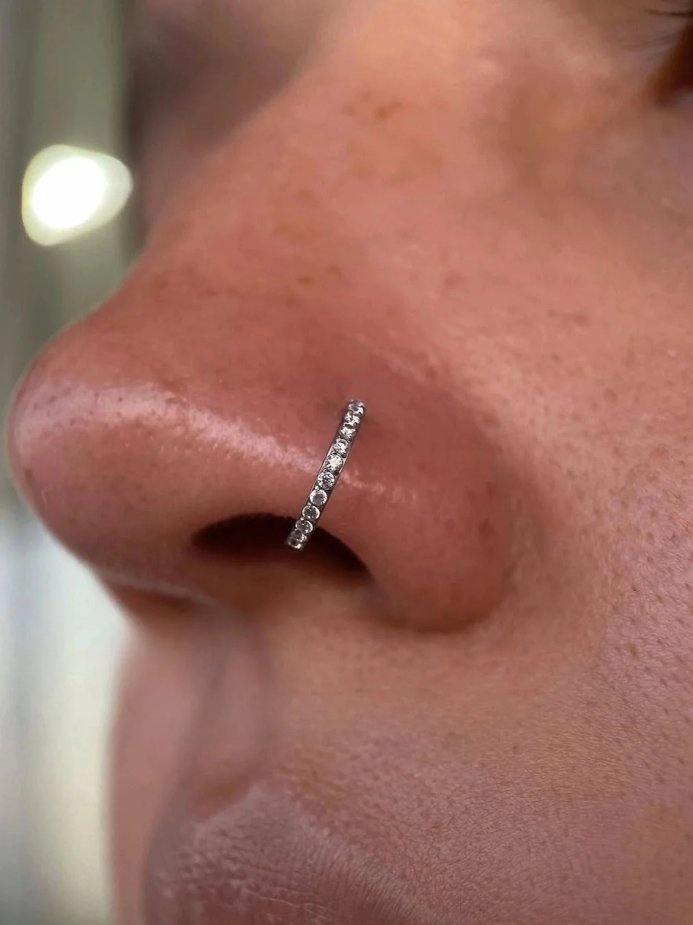 High-Quali Titanium Alloy Nose Ring Ear Ring Multi-Purpose Universal Ring Piercing Jewelry Decorated with Diamo Zircon
High-Quali Titanium Alloy Nose Ring Ear Ring Multi-Purpose Universal Ring Piercing Jewelry Decorated with Diamo Zircon