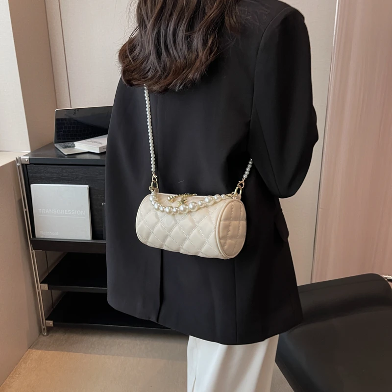 Designer Inspired Crossbody Bag - Women's Elegant Shoulder Bag With Soft Leather Texture & Gold-Tone Zipper
Designer Inspired Crossbody Bag - Women's Elegant Shoulder Bag With Soft Leather Texture & Gold-Tone Zipper