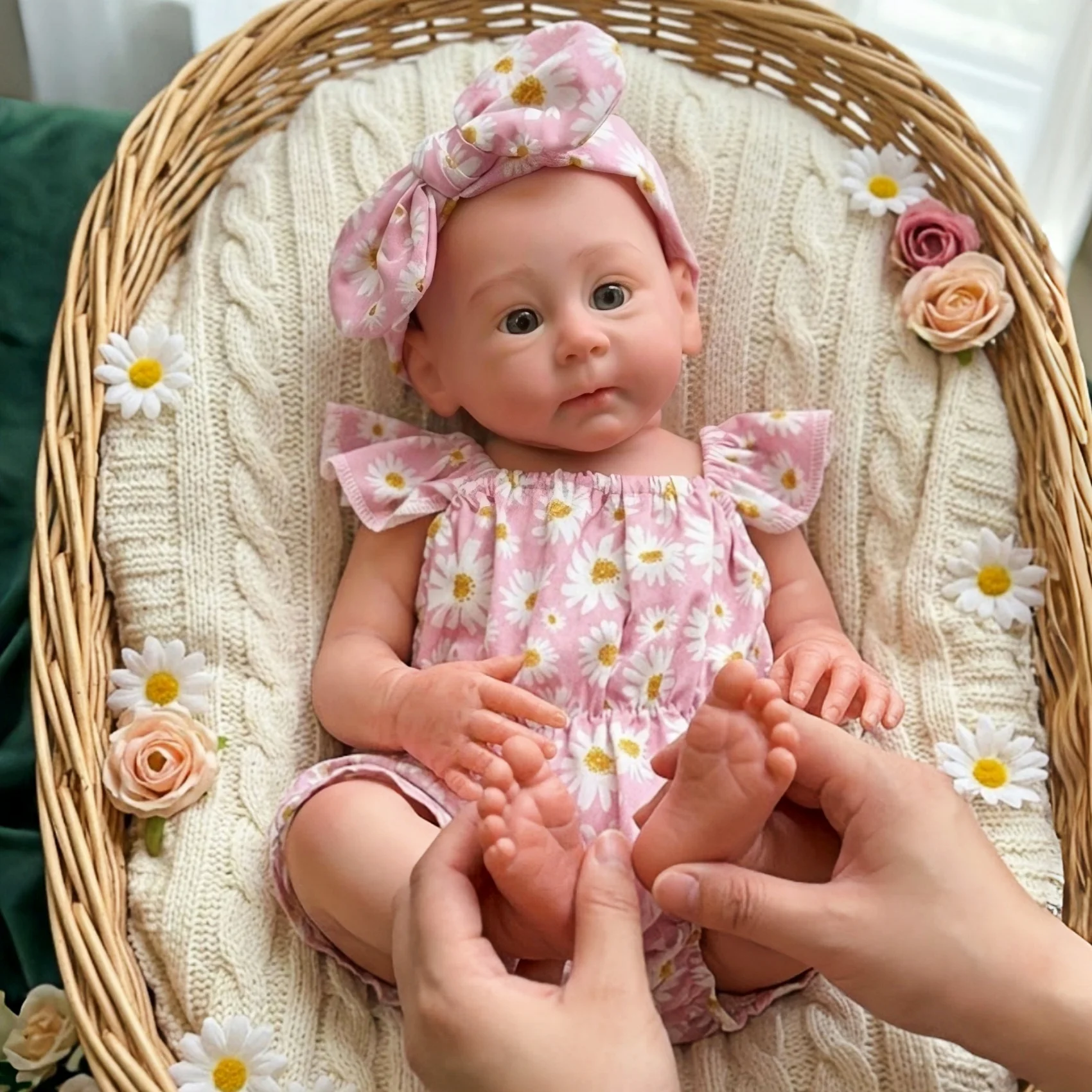 45CM Silicone Girl Bebe Rebirth реборн For Families' Birthday Gift Handmade/Lifelike/Can Open Mouth Girl Doll For Daughter's Toy
45CM Silicone Girl Bebe Rebirth реборн For Families' Birthday Gift Handmade/Lifelike/Can Open Mouth Girl Doll For Daughter's Toy