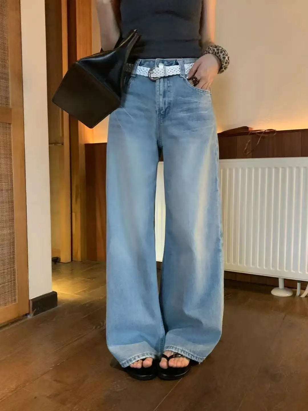 Slimming High Waist Women's Jeans Korean Style Versatile Belt Included Loose Fit Comfortable Stretch Denim Ladies Spring Fashion
Slimming High Waist Women's Jeans Korean Style Versatile Belt Included Loose Fit Comfortable Stretch Denim Ladies Spring Fashion