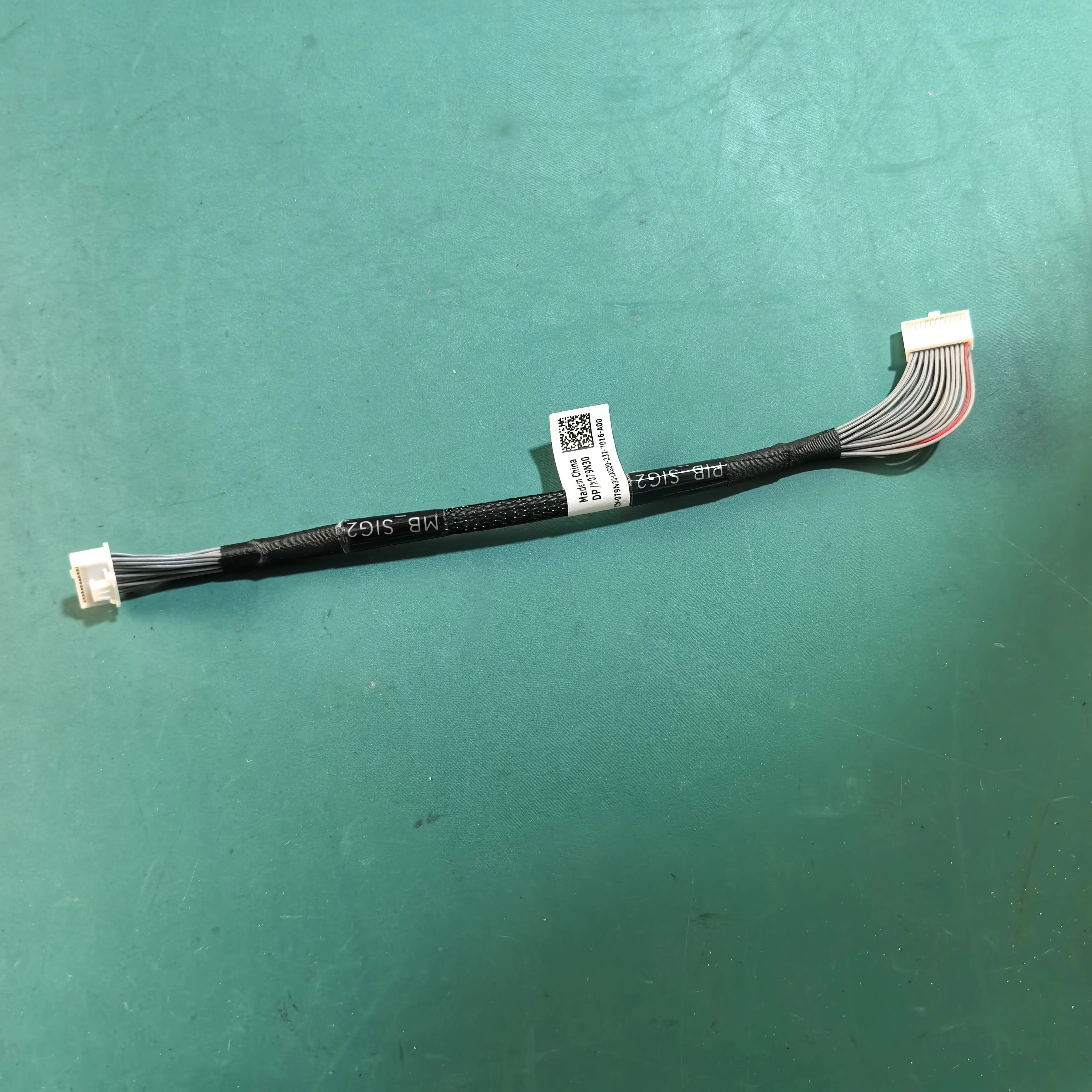 For Dell POWEREDGE R940XA main board to switchboard signal line MB SIG2 to PIB SIG2
For Dell POWEREDGE R940XA main board to switchboard signal line MB SIG2 to PIB SIG2