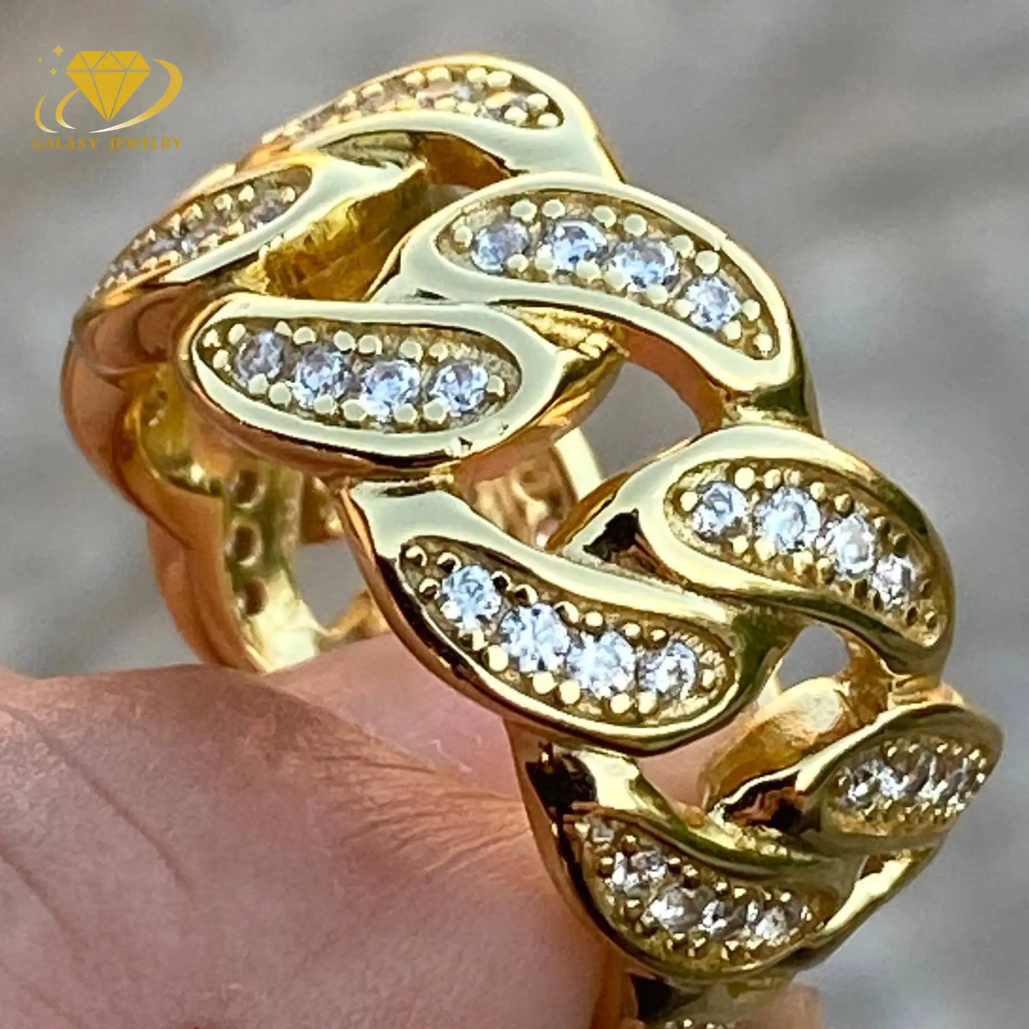 Fine Jewelry Iced Out Hip Hop Cuban Link Moissanite Ring Gold Plated Silver 925 Vvs Moissanite Diamond Finger Band Ring for Men
Fine Jewelry Iced Out Hip Hop Cuban Link Moissanite Ring Gold Plated Silver 925 Vvs Moissanite Diamond Finger Band Ring for Men