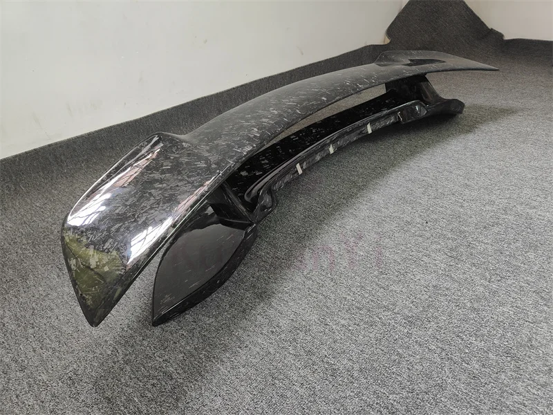 High quality forged carbon fiber rear spoiler body kit for Porsche 911 992 SD style rear fenders
High quality forged carbon fiber rear spoiler body kit for Porsche 911 992 SD style rear fenders